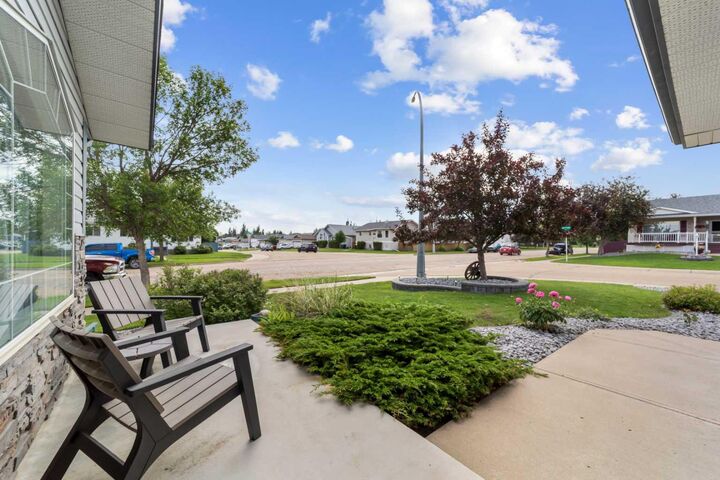 Property Photo:  3401 59 Street Close  AB T4V 4Y9 