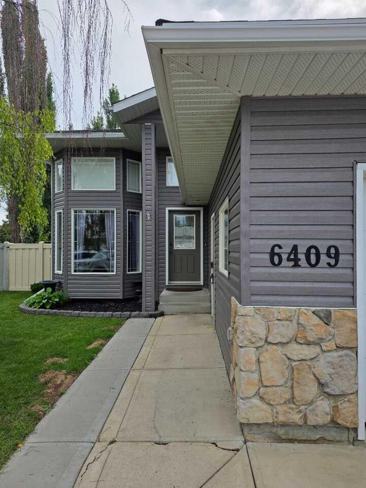 Property Photo:  6409 98 A Street  AB T8W 2M9 