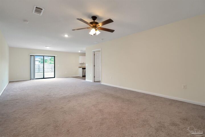 Property Photo:  8724 Schooner Ln  FL 32507 
