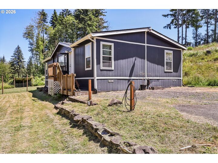 Property Photo: 104 S Goble Creek Rd WA 98626