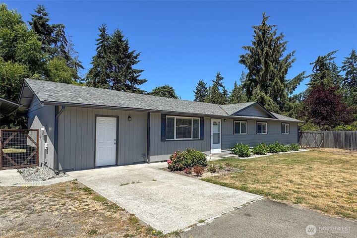 Property Photo: 100 W Robert Place WA 98382