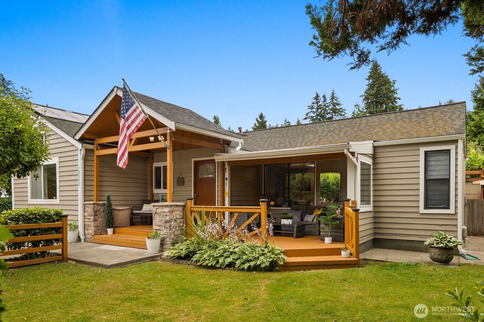Property Photo:  16030  12th Avenue NE  WA 98155 