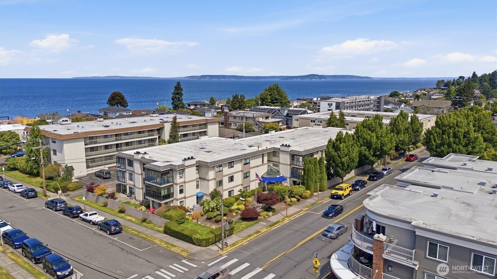 Property Photo:  201  3rd Avenue N 317  WA 98020 