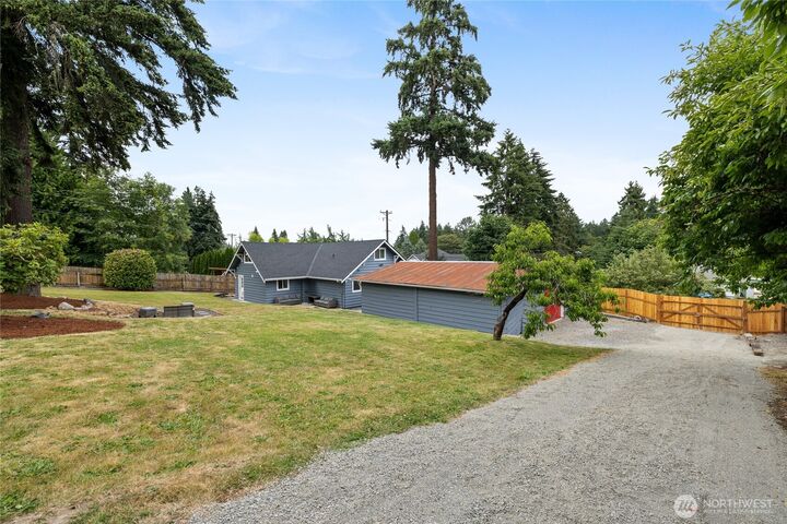 Property Photo: 5606 Vickery Avenue E WA 98443