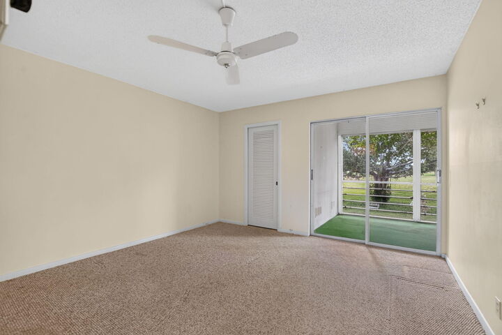 Property Photo:  2049 Ventnor O Crescent 2049  FL 33442 