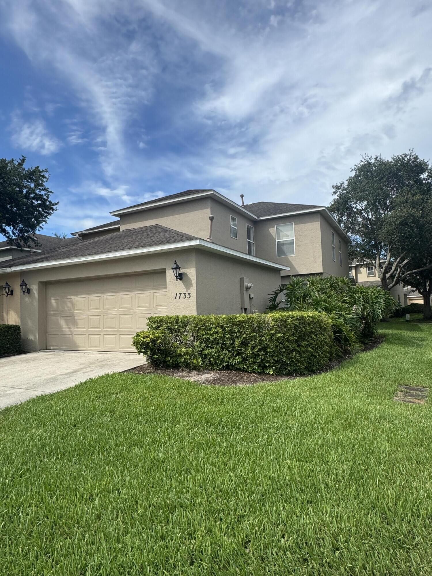 Property Photo:  1733 Pointe West Way  FL 32966 