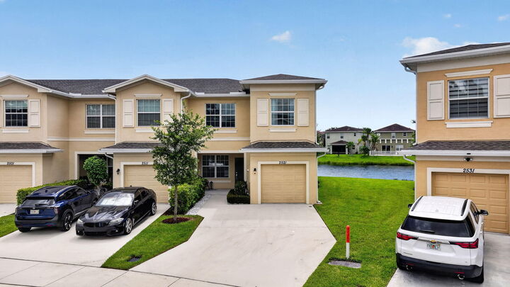 Property Photo: 2521 NW Treviso Circle FL 34986