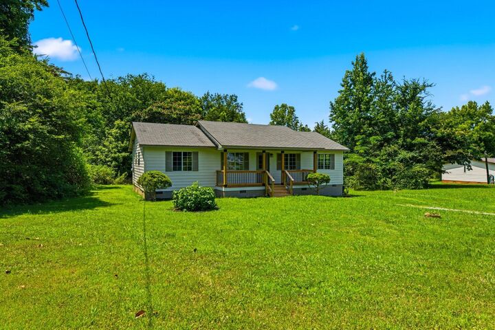 Property Photo:  318 County Road 801  TN 37331 