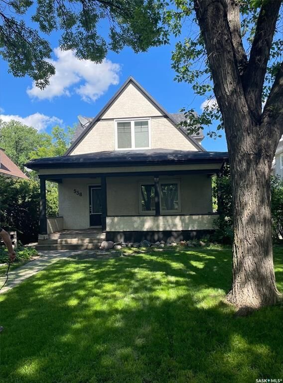 Property Photo:  538 1st Street E  SK S0N 2M0 