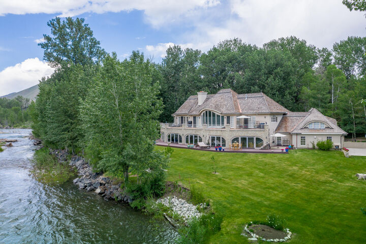 Property Photo:  114 Deer Creek Lane  ID 83333 