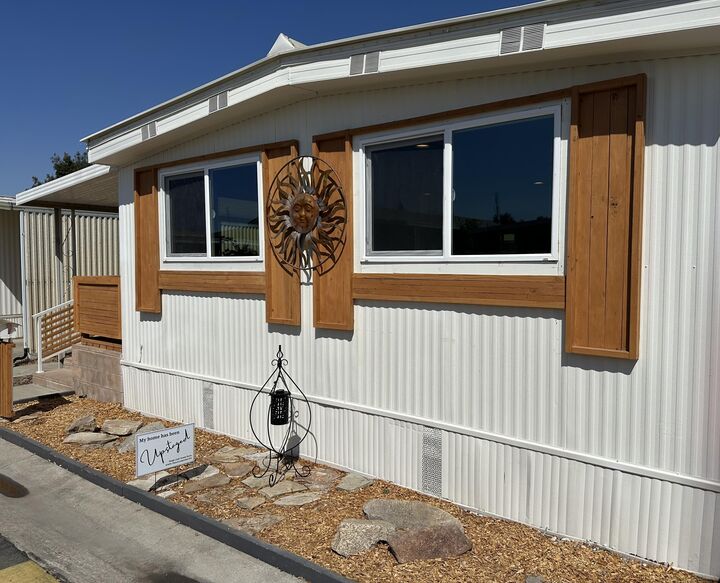 Property Photo: 225 N Akers Street 308 CA 93291