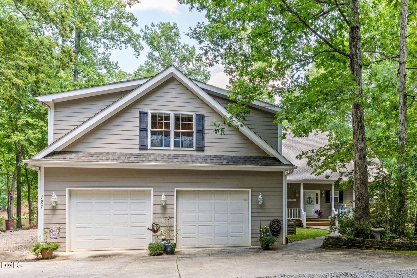 Property Photo: 127 S Daniel Court NC 27551