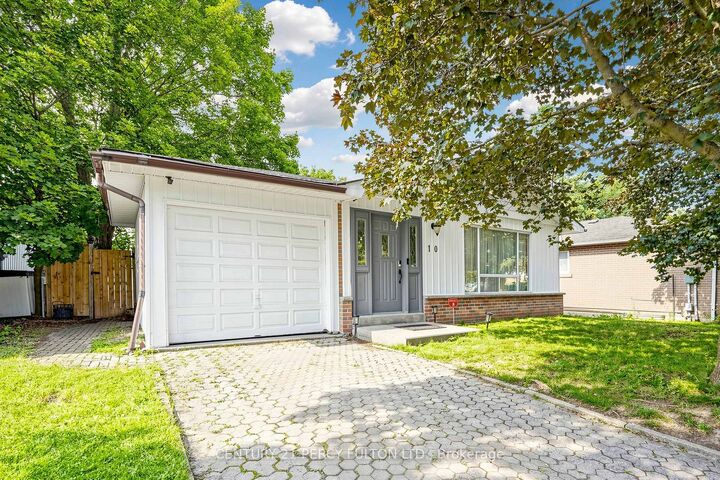 Property Photo: 10 Devins Drive ON L4G 2Z1