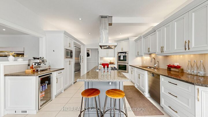Property Photo:  61 Sherrick Drive  ON L4A 2E9 