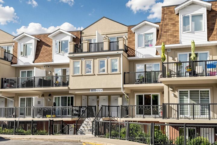 3035 Finch Avenue W 2012 — photo 1