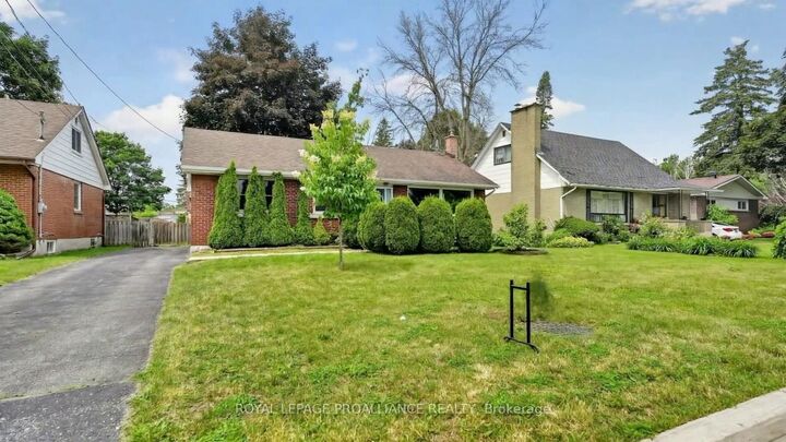 Property Photo:  765 Duke Street  ON K0E 1T0 