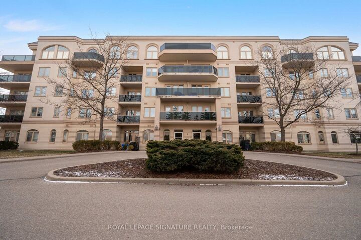 Property Photo: 3 Dayspring Circle 205 ON L6P 1B7