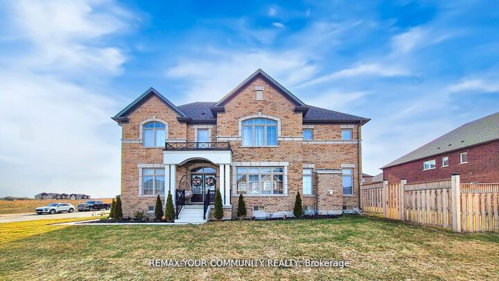 1072 Wickham Road — photo 1