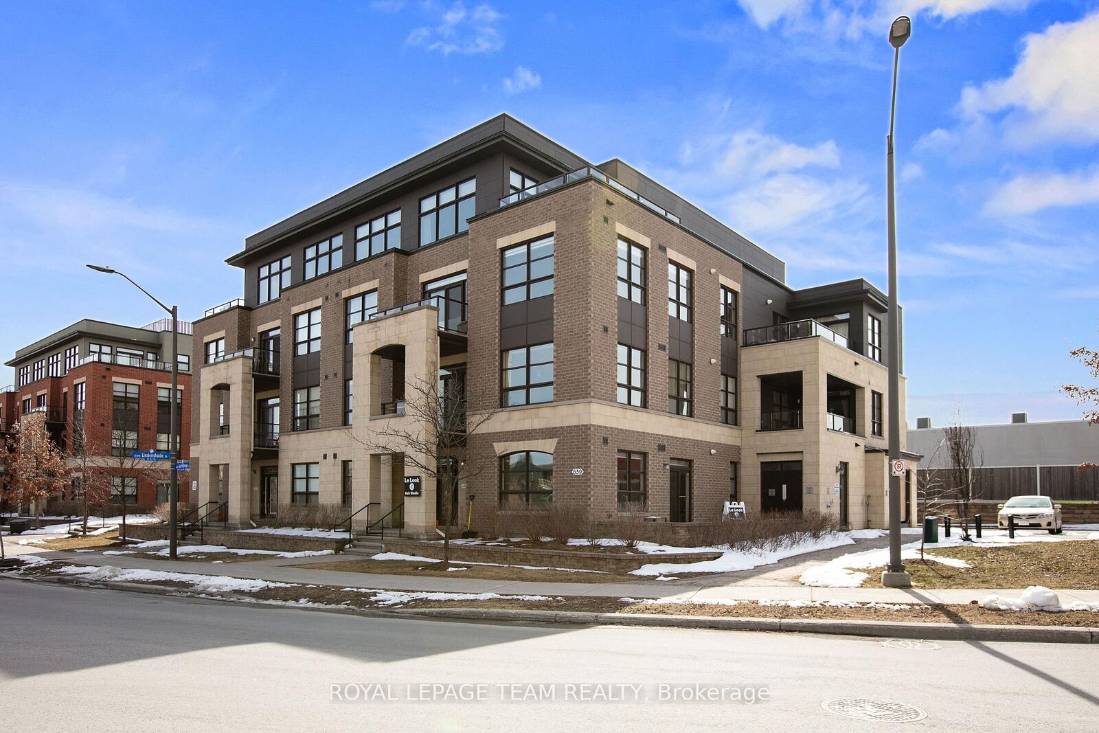 Property Photo: 659 Sue Holloway Drive 401 ON K2J 5W4