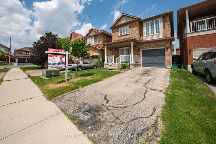 Property Photo: 4 Redfinch Way ON L7A 2B3