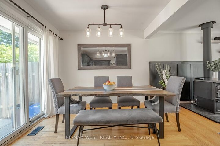 Property Photo: 41 Rita Street ON L3C 3R3