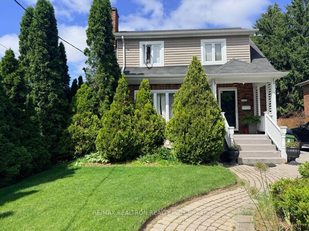 Property Photo:  14 Squires Avenue  ON M4B 2R3 