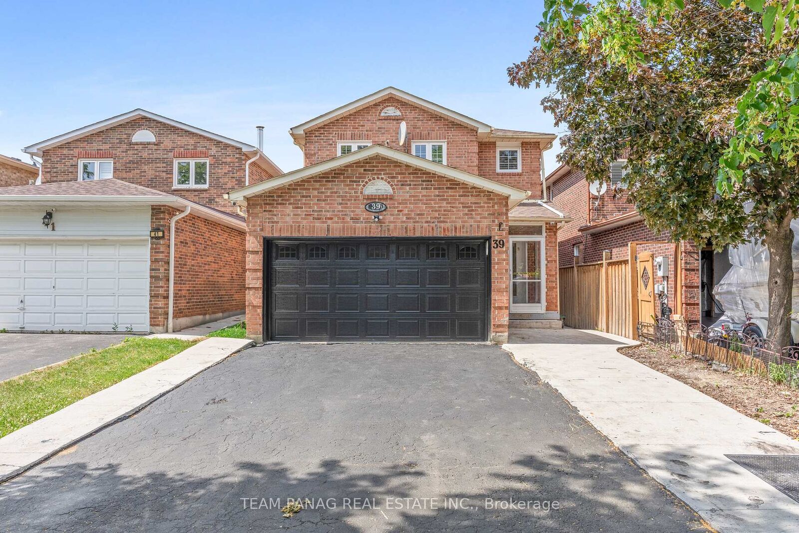Property Photo:  39 Colchester Avenue  ON L6Z 3S7 