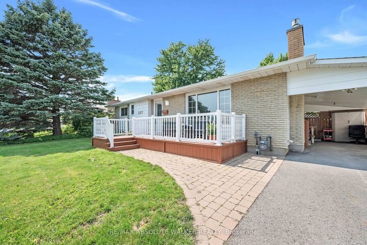 Property Photo: 337 Roxdale Avenue ON K1E 1T9