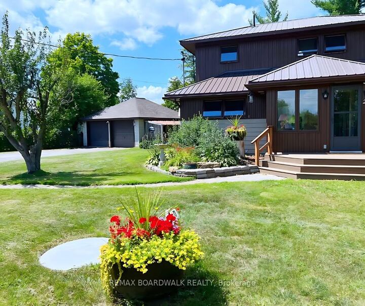 Property Photo:  244 Sunset Drive  ON K7H 3C7 