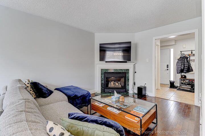 Property Photo: 1896 Woodgate Court ON L1G 7Z2