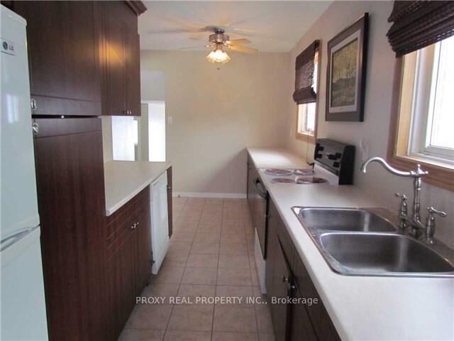 Property Photo:  785 Greenfield Crescent  ON L3Y 3B2 