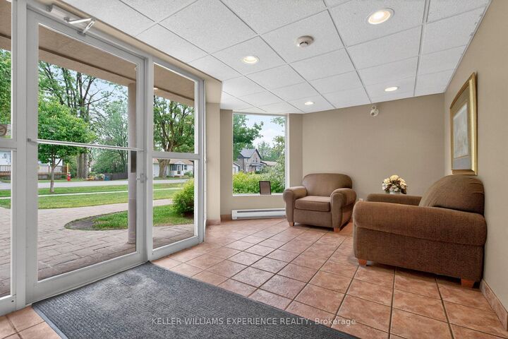 Property Photo: 107 Bond Street 208 ON L3V 1J7