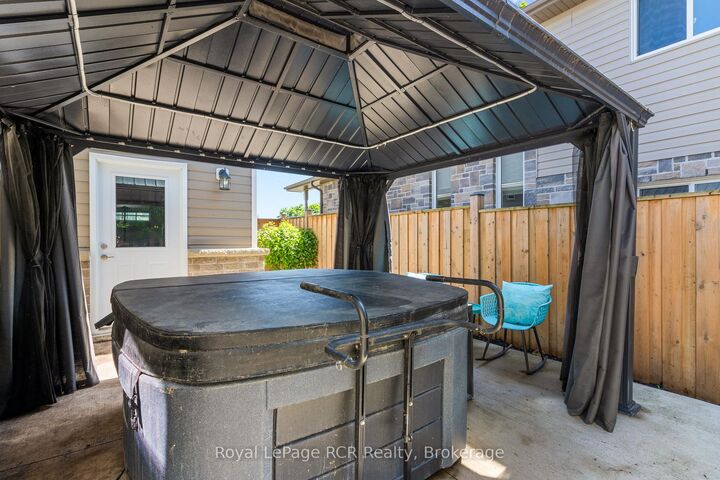Property Photo: 724 Elgin Street ON N0H 2C0