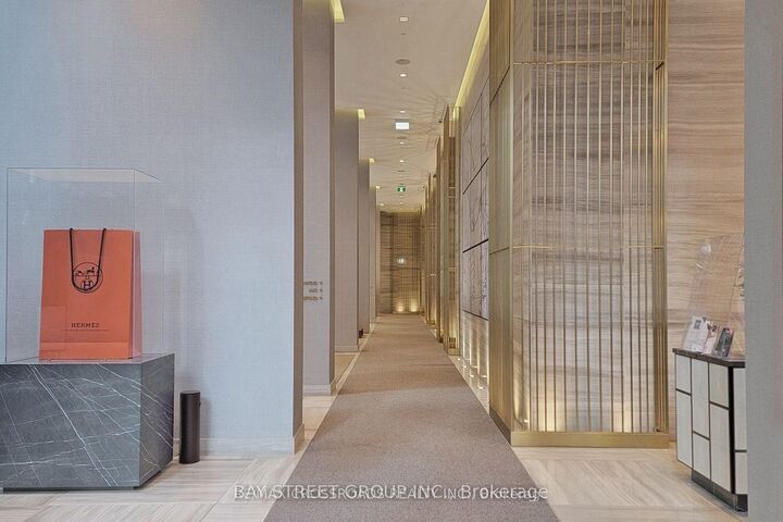 Property Photo: 50 Charles Street E 4504 ON M4Y 0C3