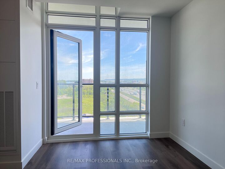 Property Photo:  461 Green Road 916  ON L8E 5B4 
