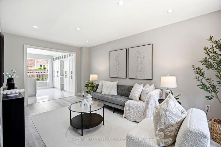 Property Photo:  15 Sallis Drive  ON L1S 6Y9 
