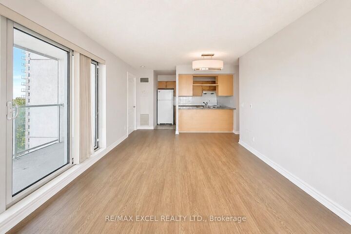 Photo de la propriété:  70 Town Centre Court 1102  ON M1P 4Y7 
