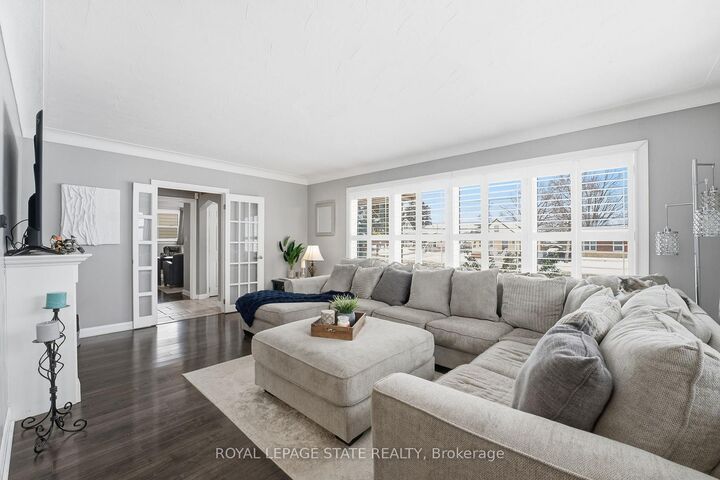 473 Mohawk Road W — photo 1