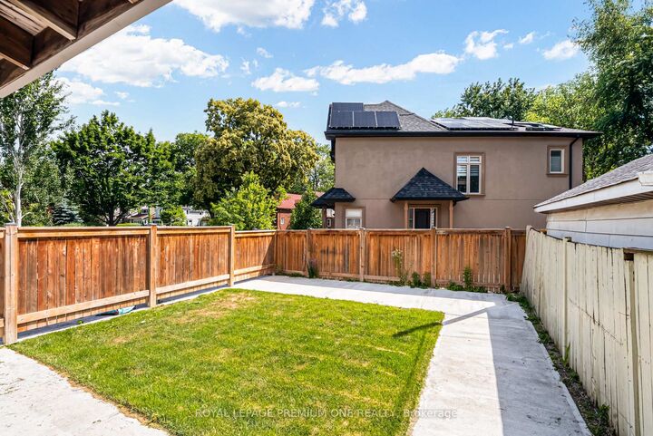 Property Photo:  79 Twenty Fifth Street 2  ON M8V 3P7 