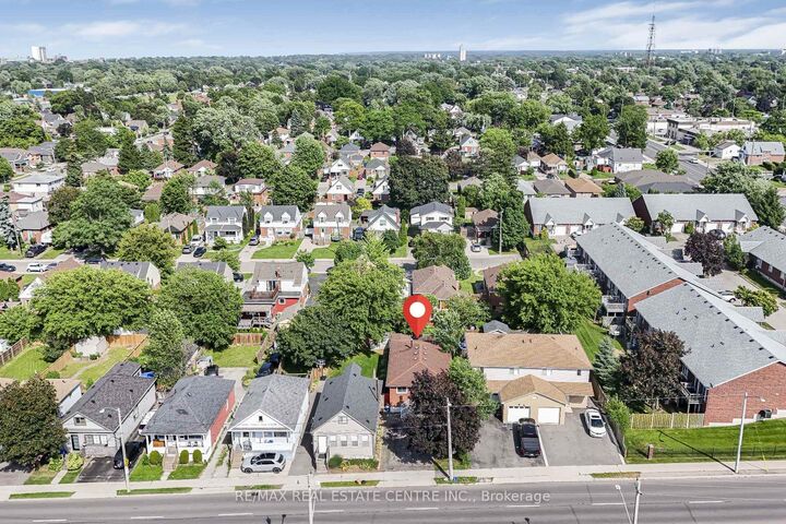 Property Photo: 659 Upper Wellington Street E ON L9A 3R2