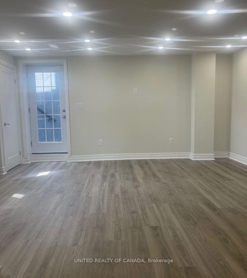 Property Photo:  2 Lichen Court Lower  ON L4H 2P9 