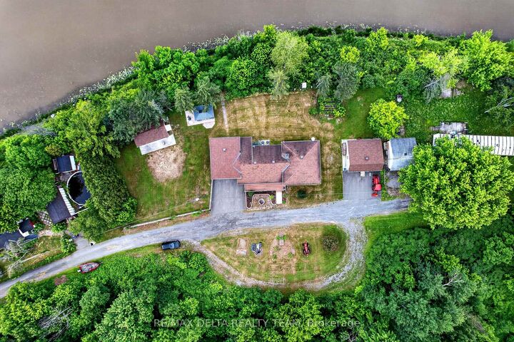 1821 Ch Bercier Road — photo 1
