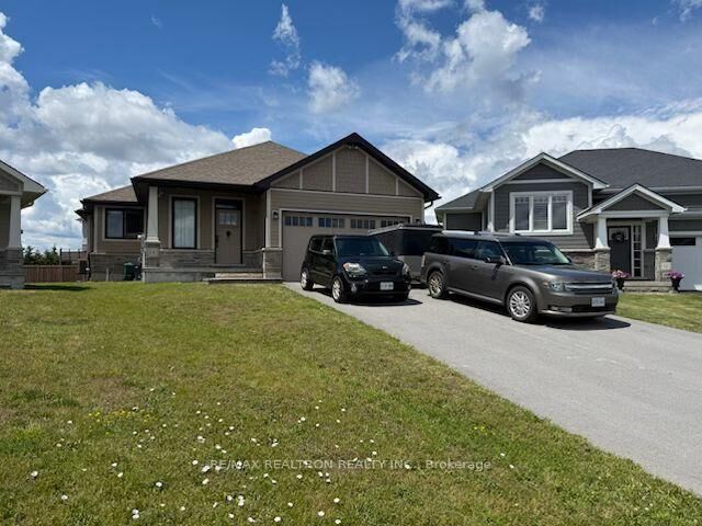 Property Photo:  14 Tessa Boulevard  ON K8N 4Z5 
