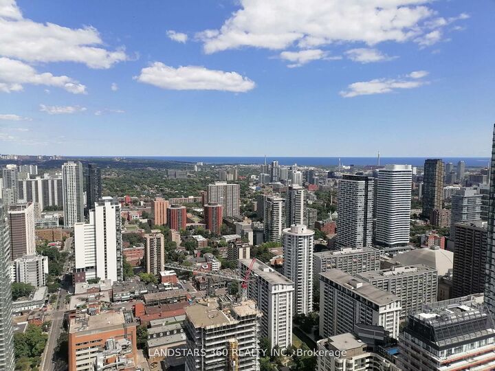 Property Photo: 11 Wellesley W Street 4712 ON M4Y 1E8