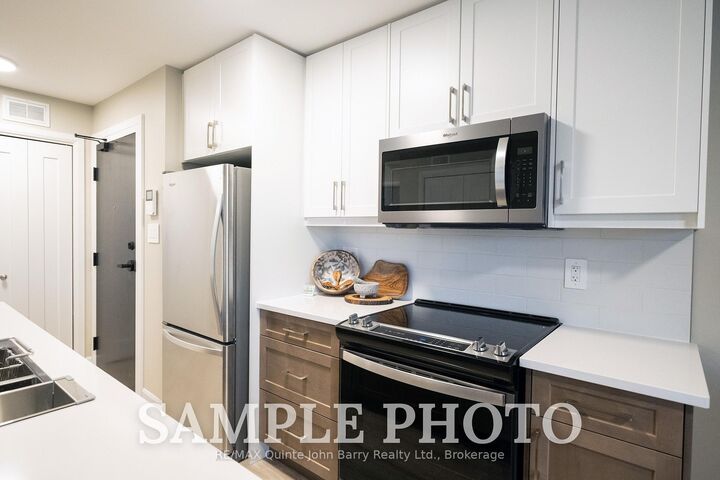 Property Photo: 108-10 Hillside Meadow Drive ON K8V 0J7