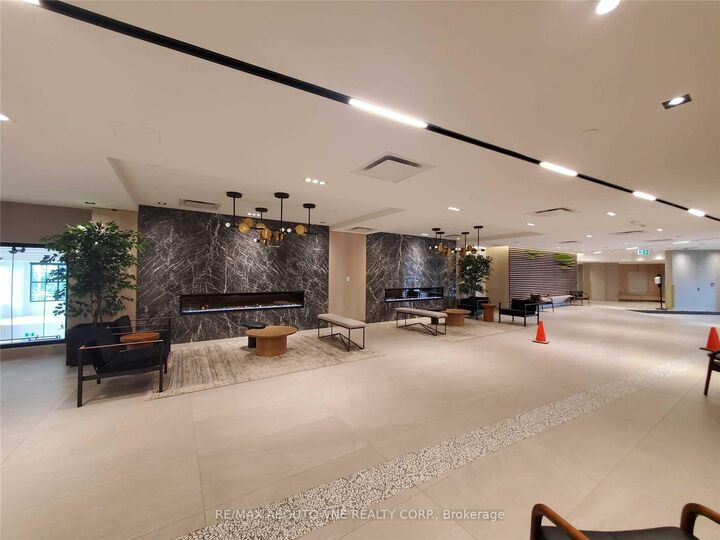 50 George Butchart Drive 814 — photo 1