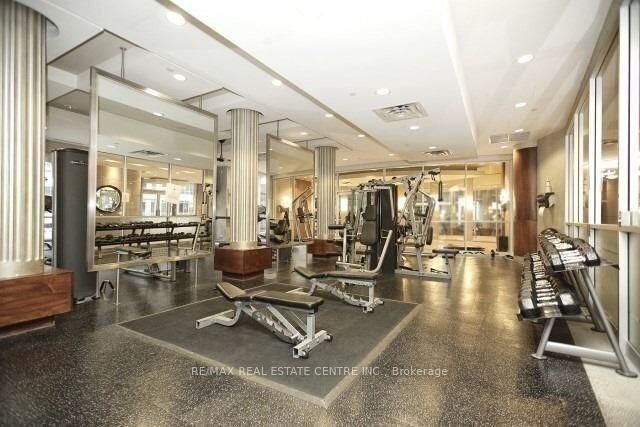 Property Photo: 763 Bay Street 4012 ON M5G 2R3