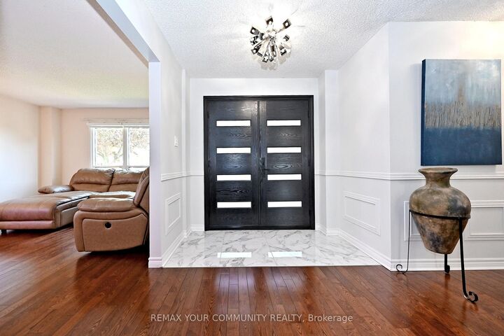 Property Photo: 48 Haskell Crescent ON L4G 5T3