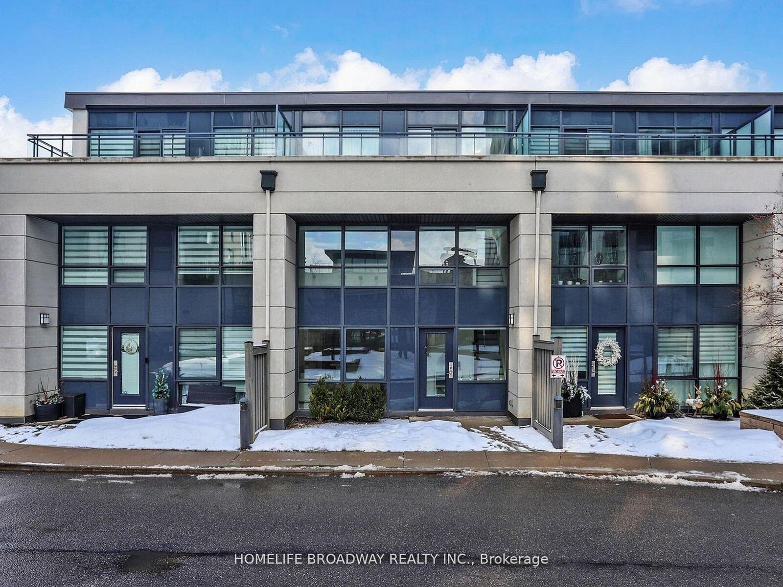 Property Photo: 24 Woodstream Boulevard 112 ON L4L 8C4