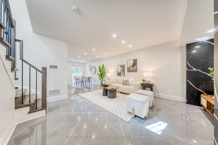 Property Photo:  67 Mugford Road  ON L4G 7H5 